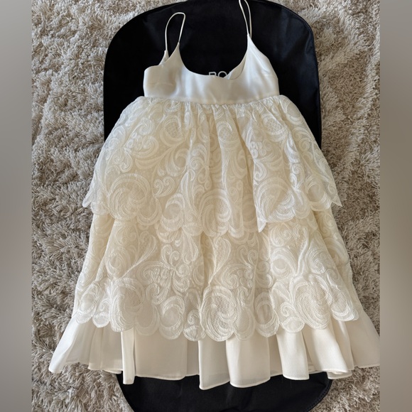 Meruert Tolegen multi layered lace dress - Picture 1 of 5